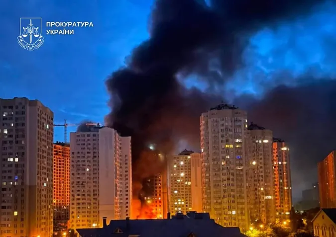 10 загиблих, 46 постраждалих: росія вчергове завдала удари по житлових будинках у Києві