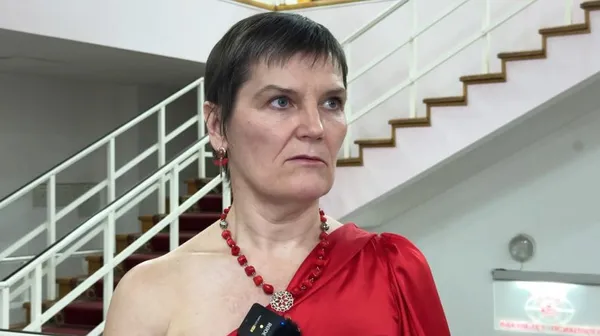 Звільнена з полону лучанка представила власну колекцію одягу (фото)