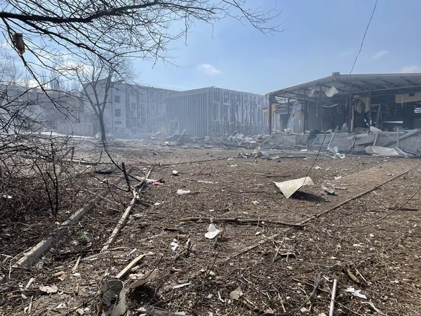 Авіаудар по житлових будинках Краматорська: 26 потерпілих, є загиблі (фото)