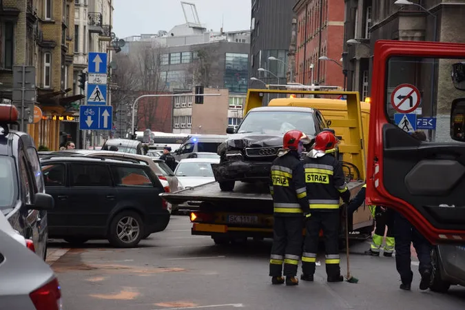 П’яний українець у Польщі протаранив вісім автомобілів (фото)