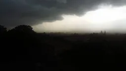 Як Луцьком пронеслася злива (фото, відео)