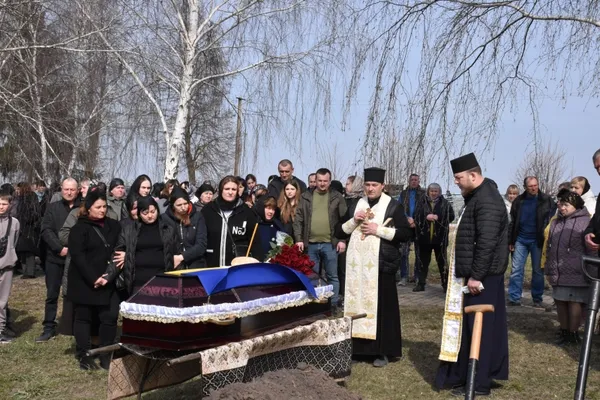 Загинув майже пів року тому: на Волині попрощалися з воїном Тарасом Шавлаєм (фото)