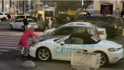 Розтрощений білявкою Porsche у Києві: несподіване продовження історії (відео)