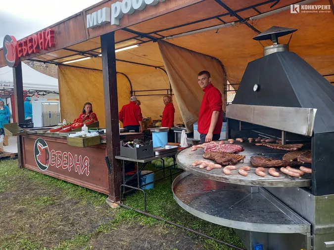 У Луцьку стартував фестиваль вуличної їжі Lutsk Food Fest (фоторепортаж)