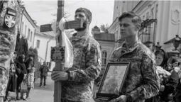 У Луцьку попрощалися із загиблим Героєм Михайлом Пугачем (фото)