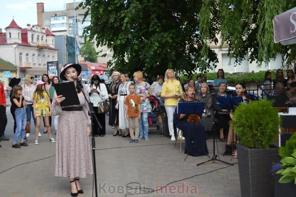 Ковельчани оригінальним перформансом подякували Британії за підтримку (фото)