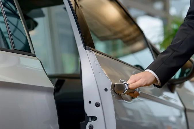 У німецькому Ердманнгаузені штрафуватимуть за грюкання дверима авто