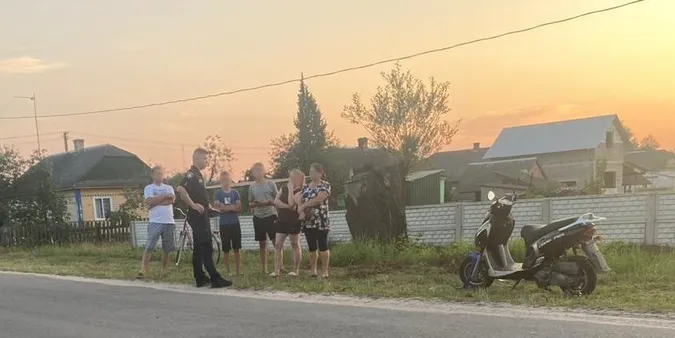 На Волині підліток на скутері збив пішохода – він у лікарні (фото)