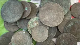 Волинська митниця передала конфісковані монети XIX ст. у краєзнавчий музей (фото)