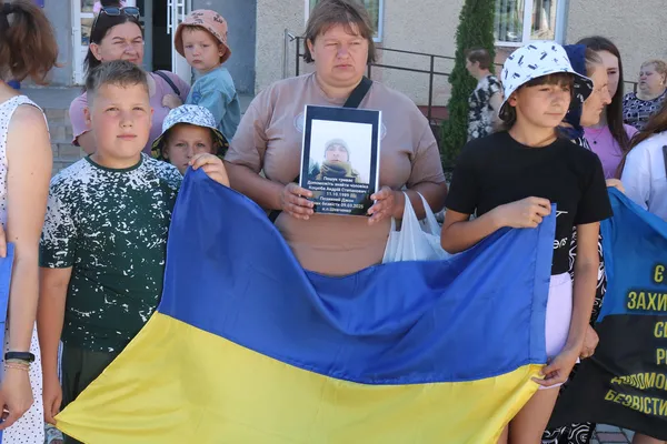 У Горохові відбулася акція на підтримку полонених та безвісти зниклих захисників (фото)