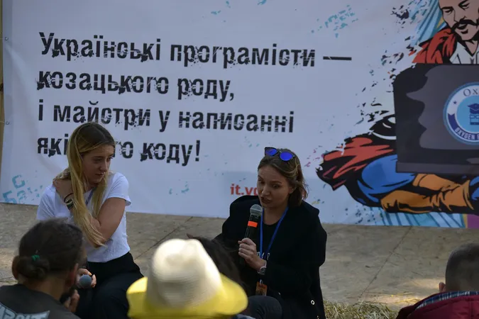 На «Бандерштаті» слухали історії жінок-ветеранів (фото)