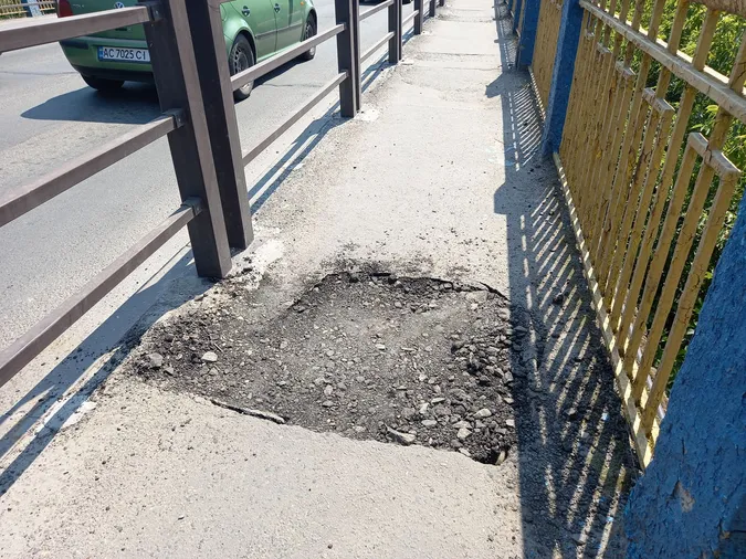 Міст на Шевченка у Луцьку підлатали: що буде далі (фото, відео)