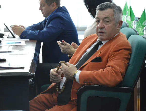 Депутати й голоси: фоторепортаж із сесії Луцькради