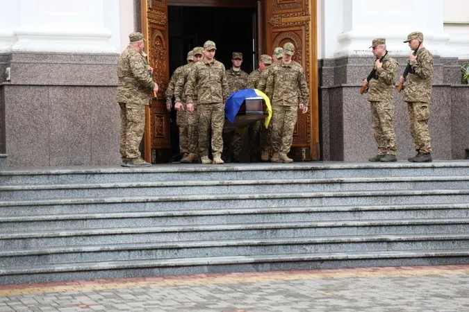 У Луцьку попрощались із Героєм Михайлом Слутяком (фото)