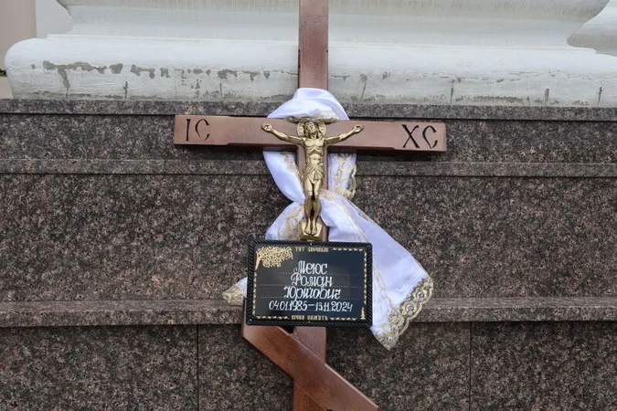 У Луцьку попрощалися з Героями Романом Меюсом та Олександром Радивоніком (фото)