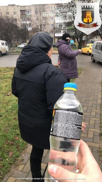 Сурогат замість молока: у Луцьку викрили «бутлегерок» (фото)