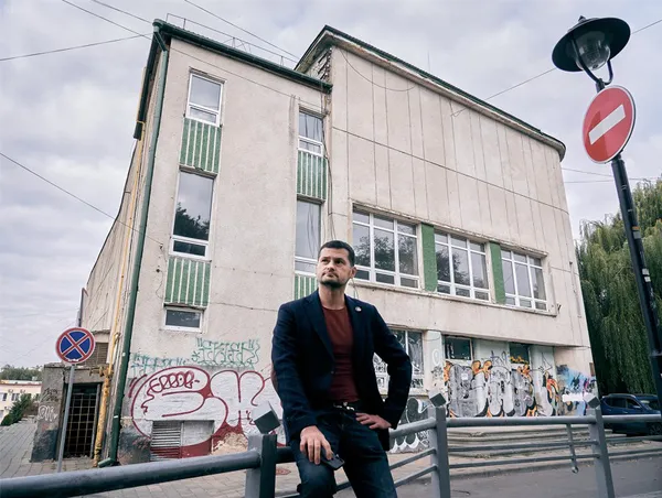 Тринадцять відвертих історій лучан про модерністські (не)пам’ятки Луцька (фото)