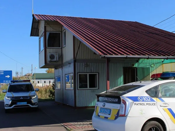 Чоловік піде під суд за те, що пропонував волинським поліцейським 200 гривень