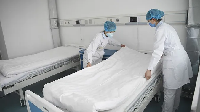 Скільки людей померло через фейки про  коронавірус