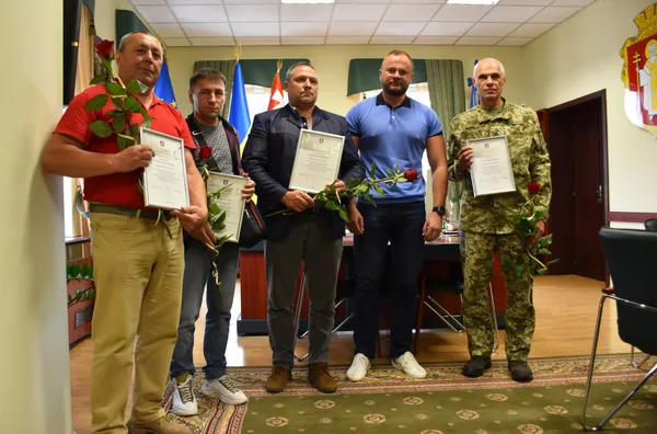 Здав 130 літрів крові: прикордонник з Луцька став «Заслуженим донором» (фото)