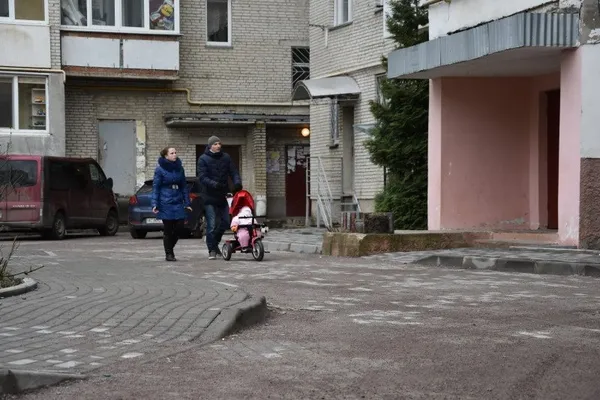 У Луцьку на Соборності відремонтували двір (фото)