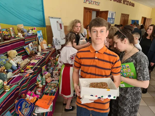Лищенські школярі власними талантами зібрали для воїнів ЗСУ 23500 гривень