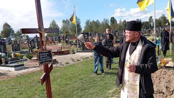 У Ратному провели в останню дорогу полеглого воїна Василя Сахарчука (фото)