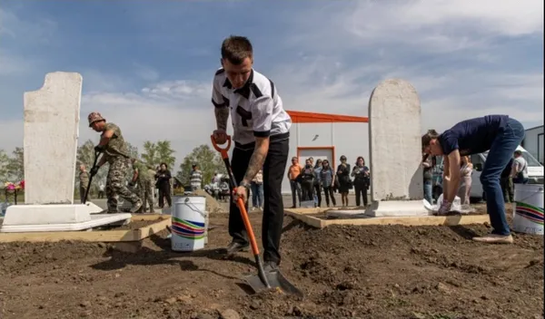 Переможець забрав 20 тисяч рублів: в сибіру пройшов конкурс з прикрашання могил (фото)