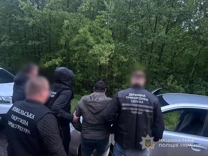 На «Варшавці» затримали перевізника ухилянтів до Білорусі (фото)