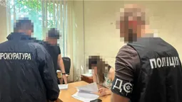 На Волині екскерівницю Служби місцевих автодоріг підозрюють у розтраті понад 2 млн грн