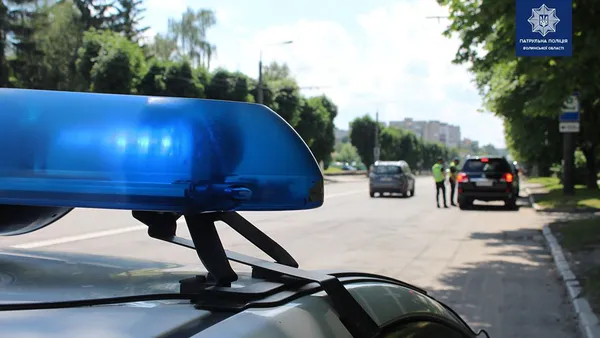 У Луцьку патрульні «полюють» на водіїв-шумахерів (фото)