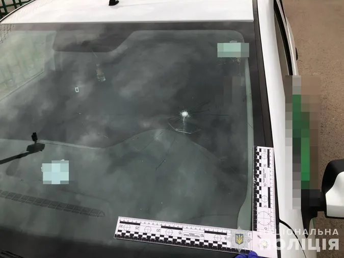 У Луцьку з'ясували, хто й навіщо потрощив автомобілі служби таксі Bolt (фото)