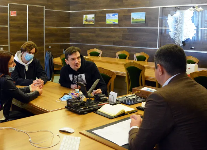Голова Волиньради зустрівся з відомим луцьким диджеєм (фото)