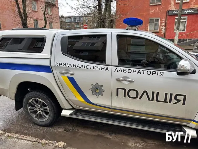 У Нововолинську в багатоповерхівці знайшли труп (фото)