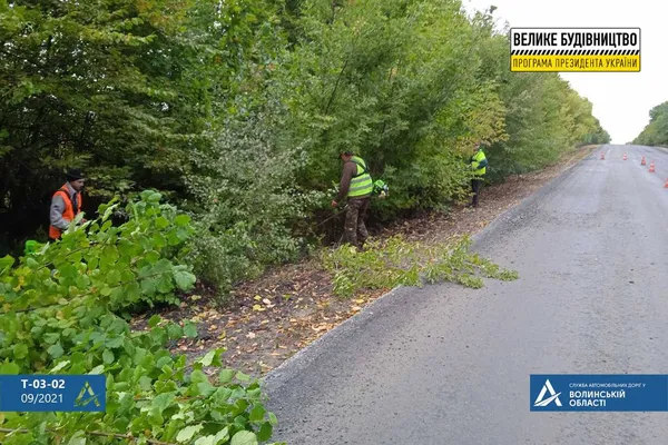 В режимі 24/7: на Волині асфальтують дорогу до Світязя (фото, відео)