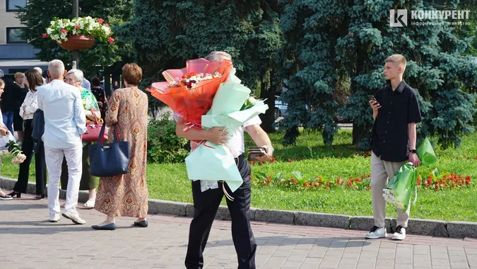 У Луцьку нагородили медалістів: як все було (дуже багато фото)