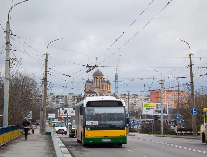 🚌 У Луцьку показали найневловимішу маршрутку (фото)