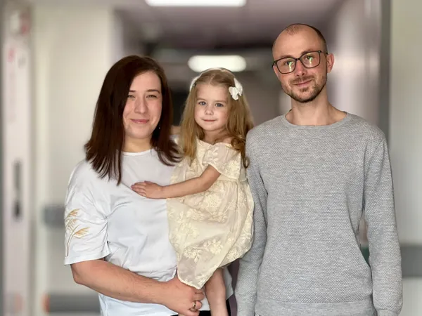 Лікарі врятували 3-річну лучанку, яка понад місяць не могла самостійно дихати (фото)
