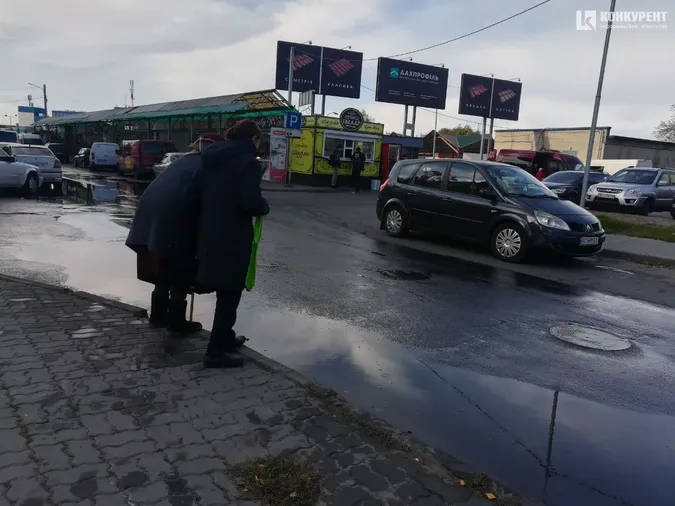 У Луцьку «попливла» вулиця Кравчука: що відомо (фото, відео)
