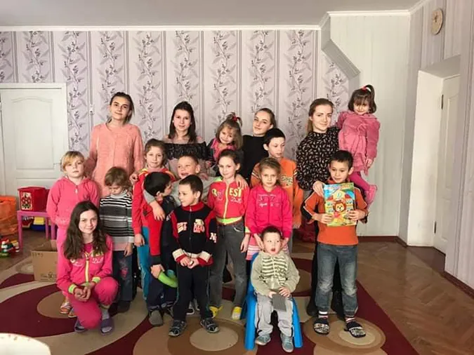 Студрада Волині погралася з дітьми із дитбудинку (фото)