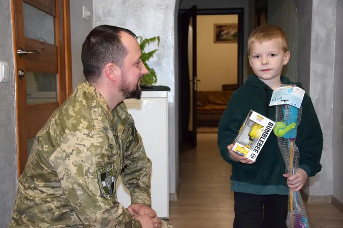 Волинські прикордонники привітали з Днем Миколая дітей загиблих побратимів (фото)