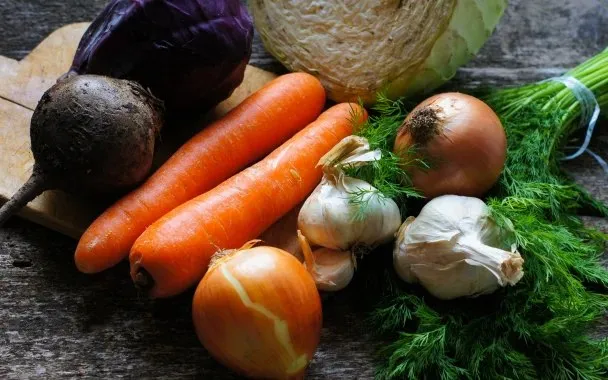 Не садіть їх поруч: 6 пар овочів, які залишать вас без врожаю