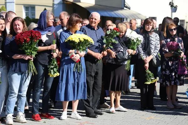 У Луцьку попрощалися із загиблим Героєм Анатолієм Хабовцем (фото)