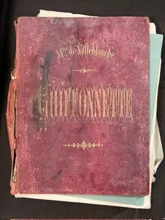 Через «Устилуг» намагалися перевезти старовинні французькі книги (фото)