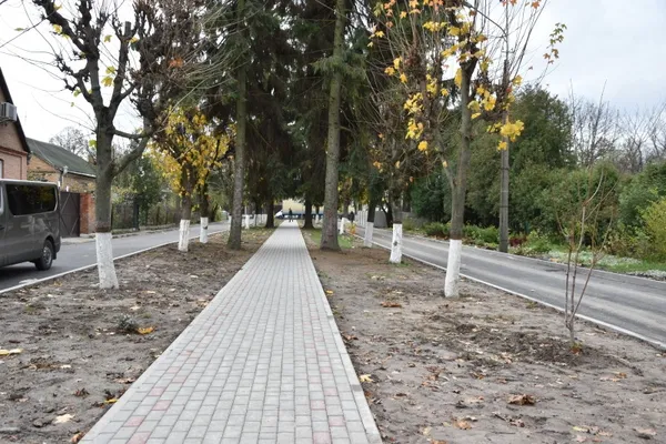 У Луцьку продовжують ремонтували вулиці та двори (фото)