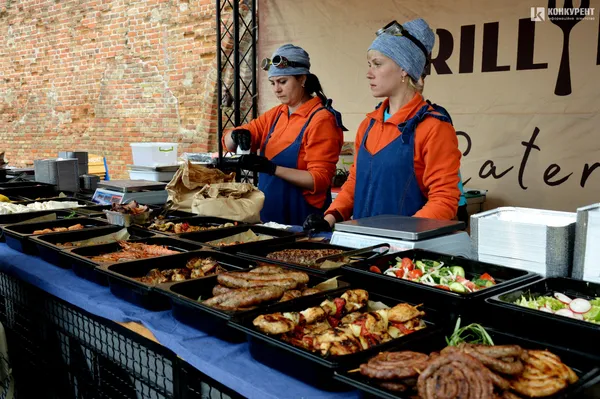 День 1: Чим частувалися та як розважалися містяни на Lutsk Food Fest (фото)