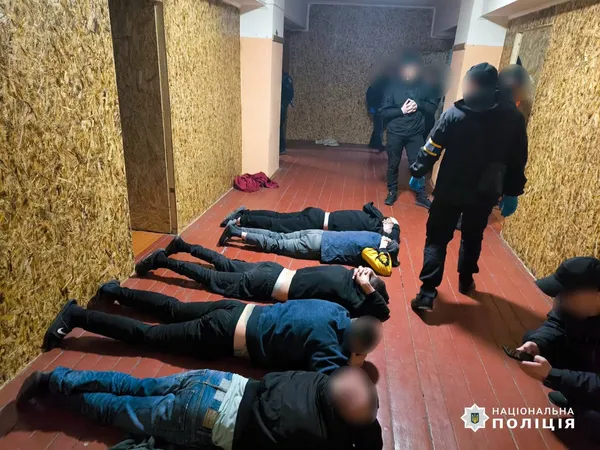 На Волині шахраї з колонії видурили у людей сотні тисяч гривень (фото, відео)