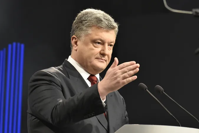 «Стадіон, так стадіон», – Порошенко прийняв виклик Зеленського