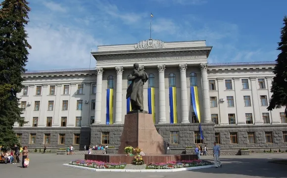 СНУ платитиме випускникам, які підуть працювати у школу