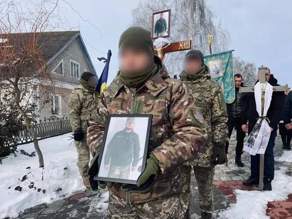 Загинув на Запоріжжі: волиняни прощались із захисником Миколою Федоруком (фото)
